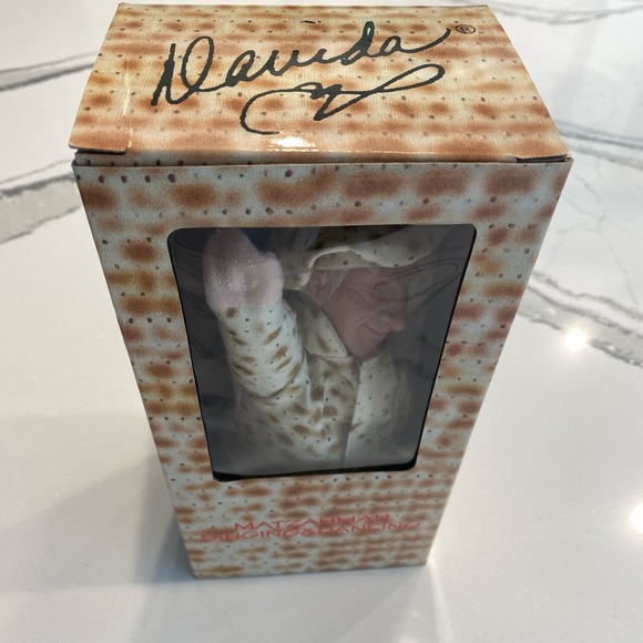 NEW Matzahman Singing & Dancing Doll - Picture 3 of 7